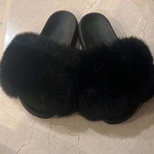 Fur Sandal/Slippers Size 37/38 Black